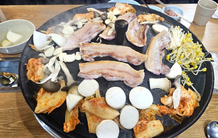 시골가마솥삼겹살 이미지