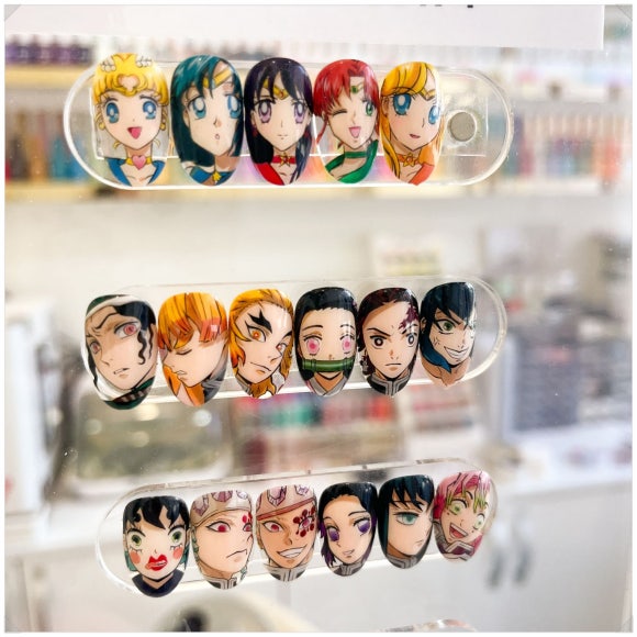 티다르다 네일 이미지