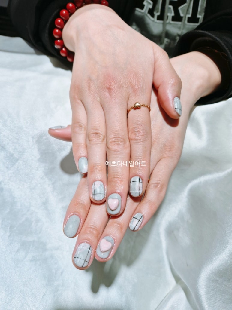 예쁘다네일아트 이미지