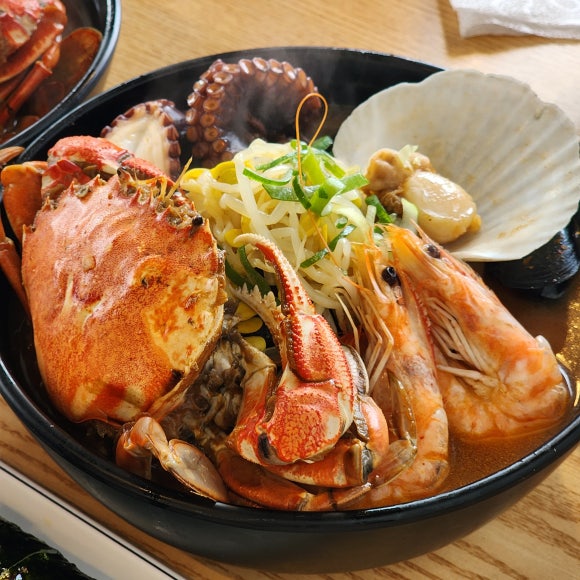마루해물라면 이미지