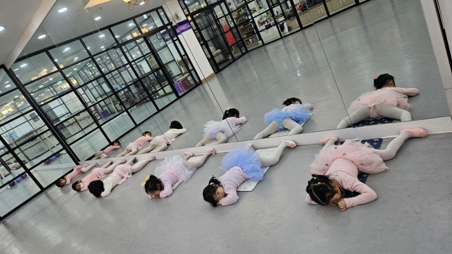 그랑J발레무용학원 이미지