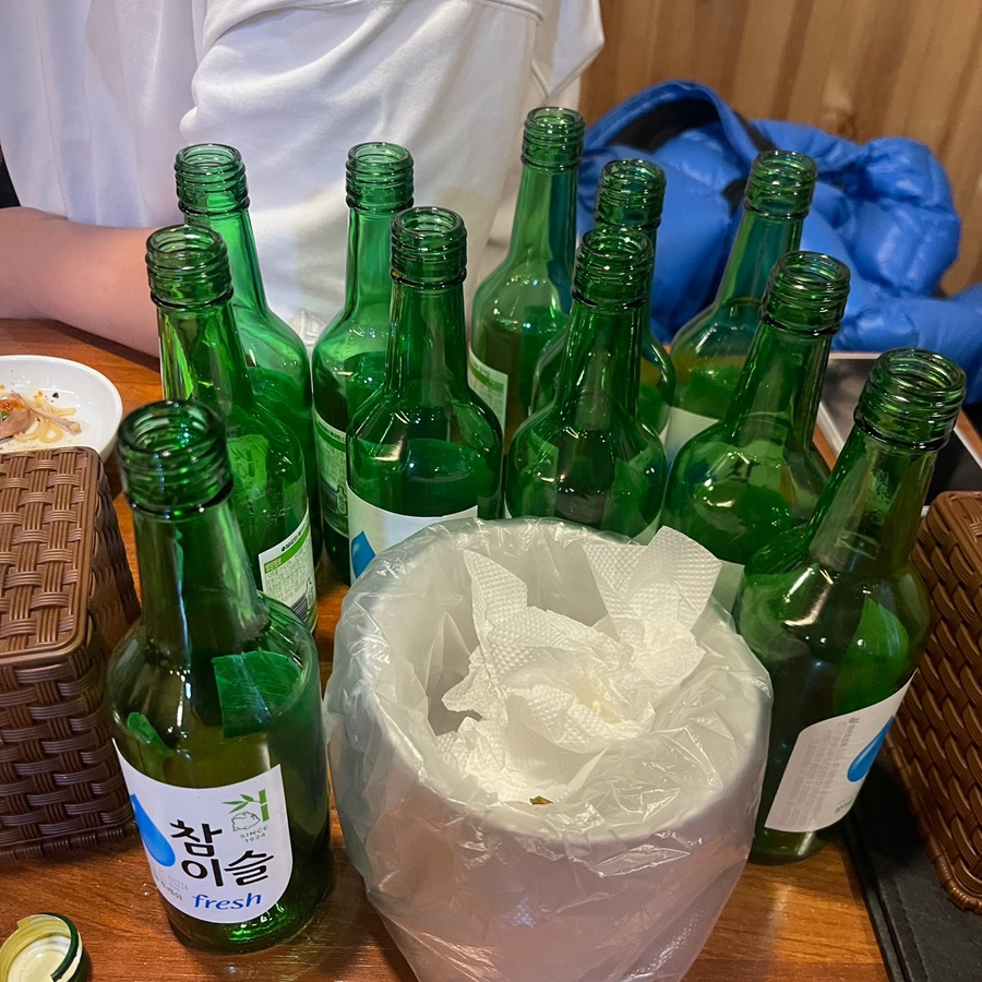 아바이왕족발 이미지