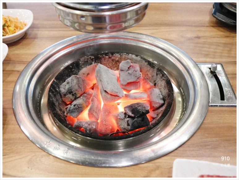 참숯돼지갈비 이미지