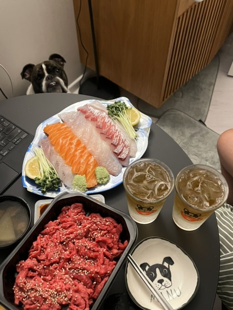 참기름짜는육회집 이미지