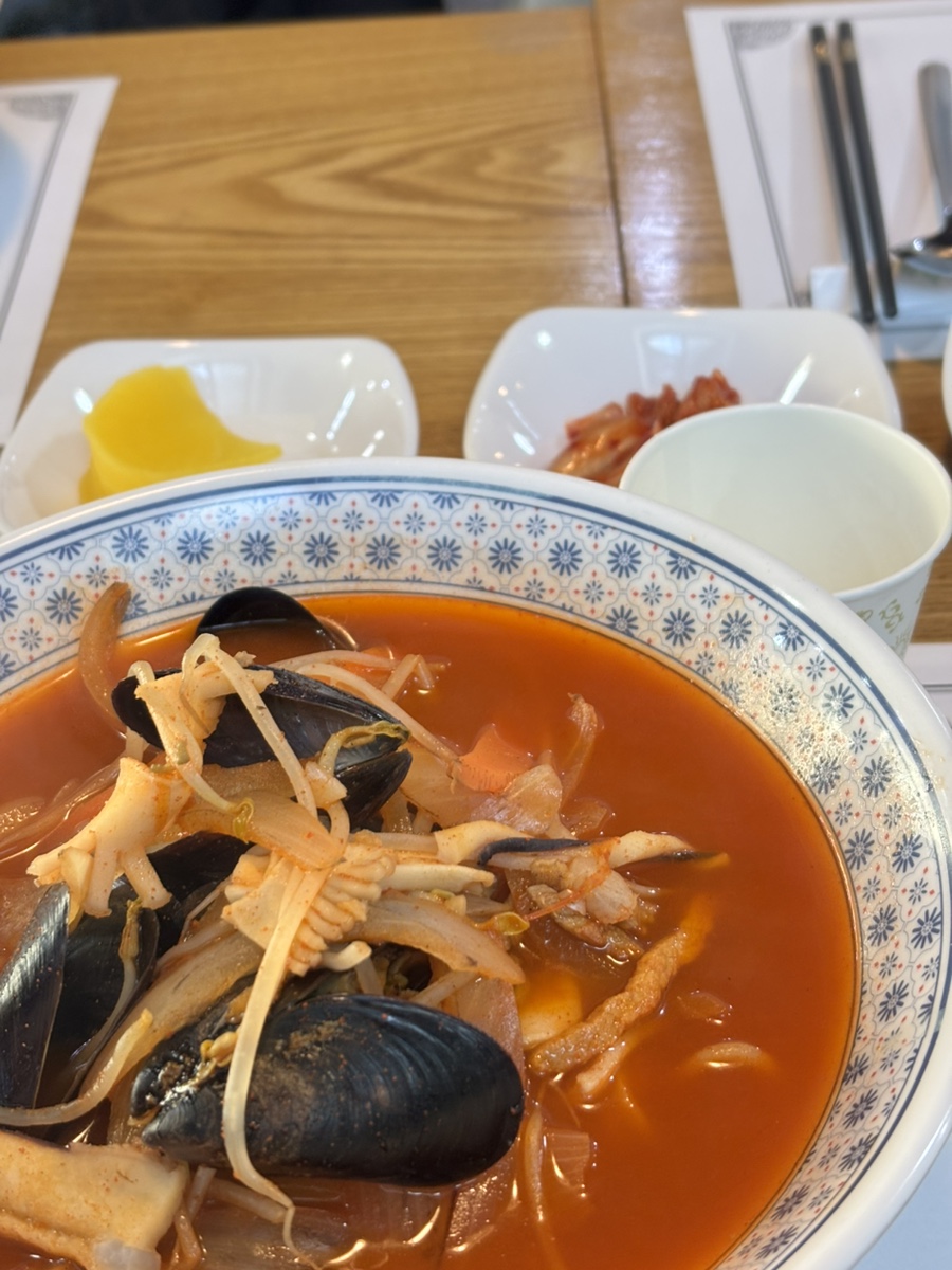 국수나무율전점 이미지