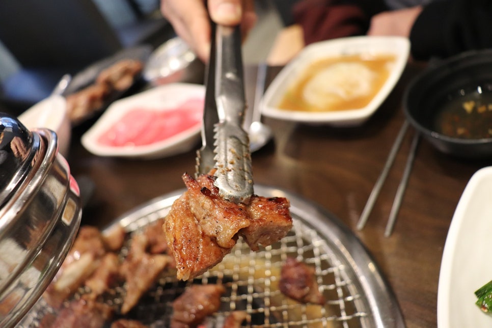 조용한술집 이미지