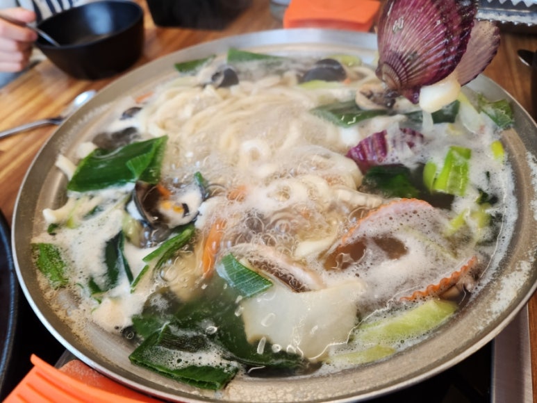 손칼국수 이미지