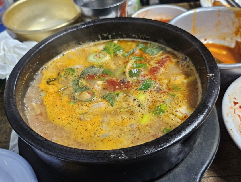 딸랑구족발 이미지