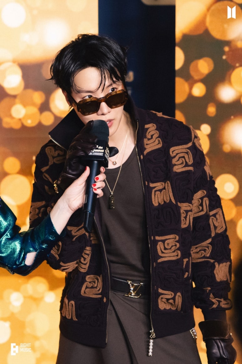 제이홉(J.HOPE) 이미지