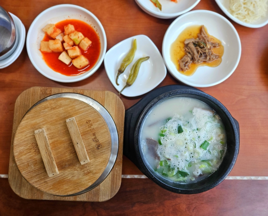 먹으면보신되는한우우족탕 이미지