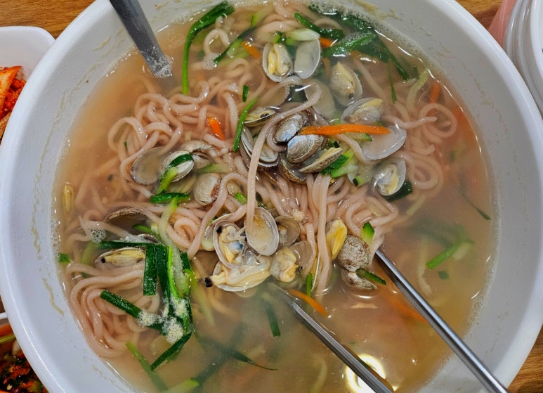 백년초바지락칼국수 이미지