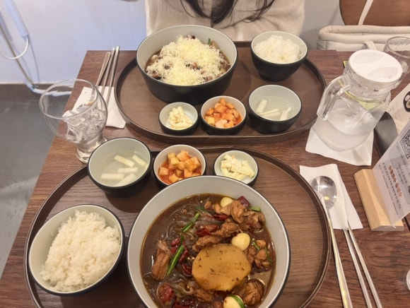 찜이로닭 홍대점 이미지