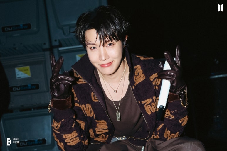 제이홉(J.HOPE) 이미지