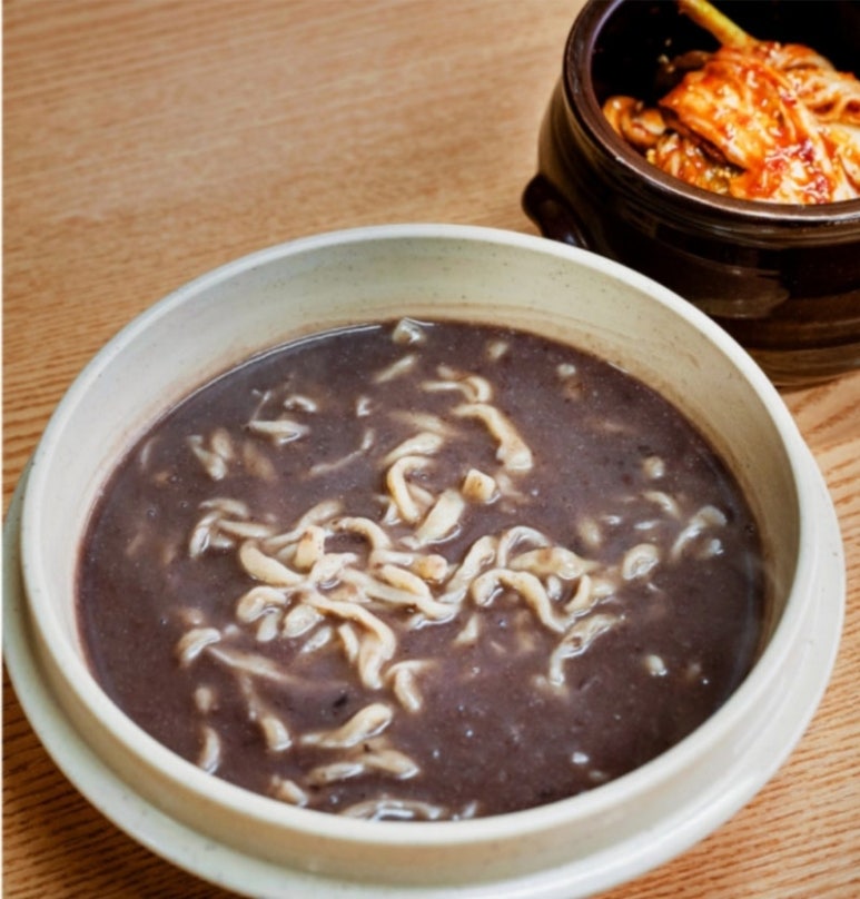팥칼국수 이미지