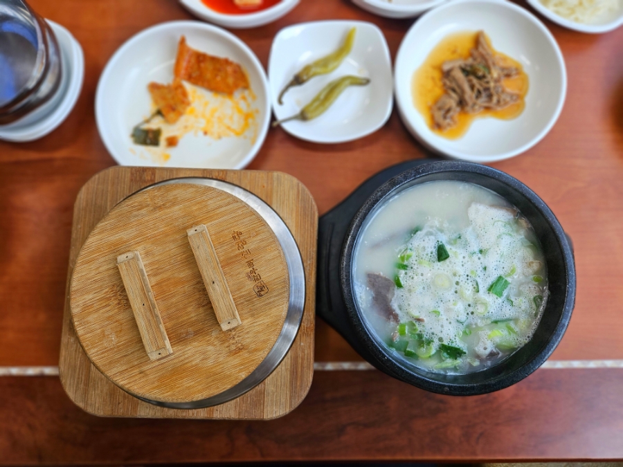 먹으면보신되는한우우족탕 이미지
