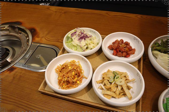 맛있는고기들 이미지