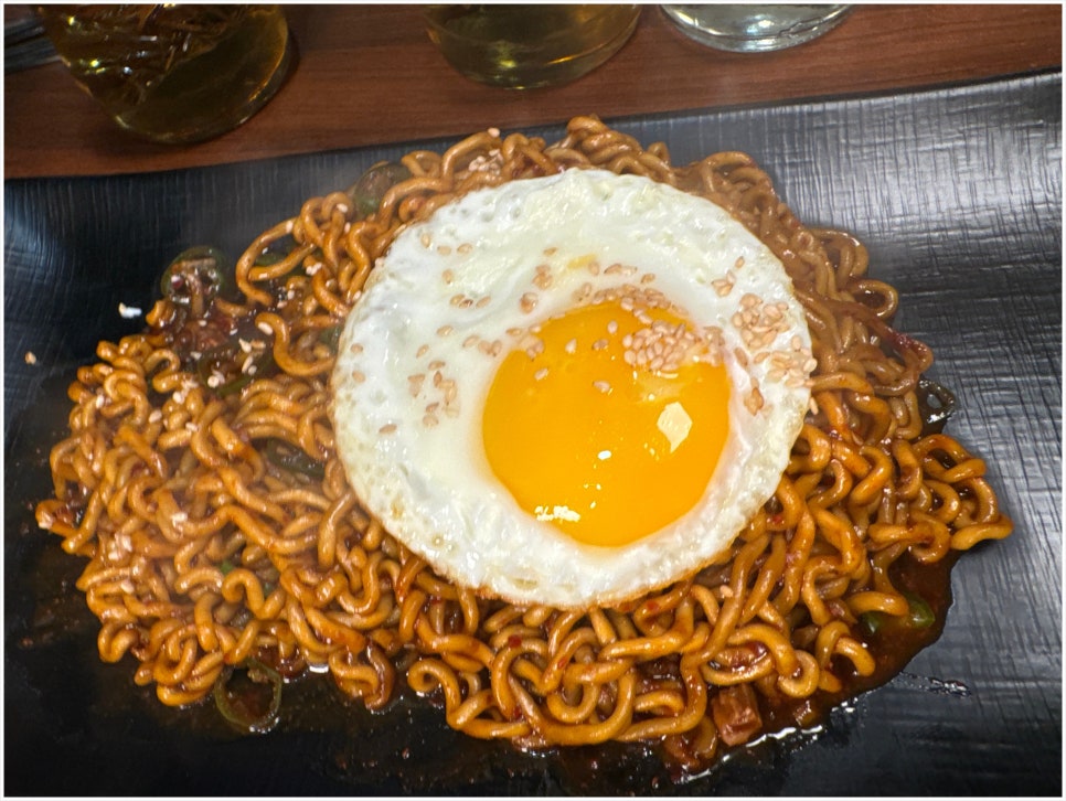 배불뚝이네솥단지삼겹살 이미지