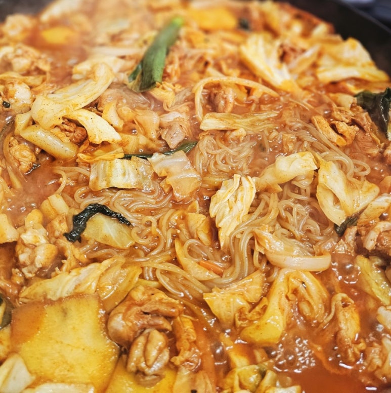 종착역닭갈비 이미지
