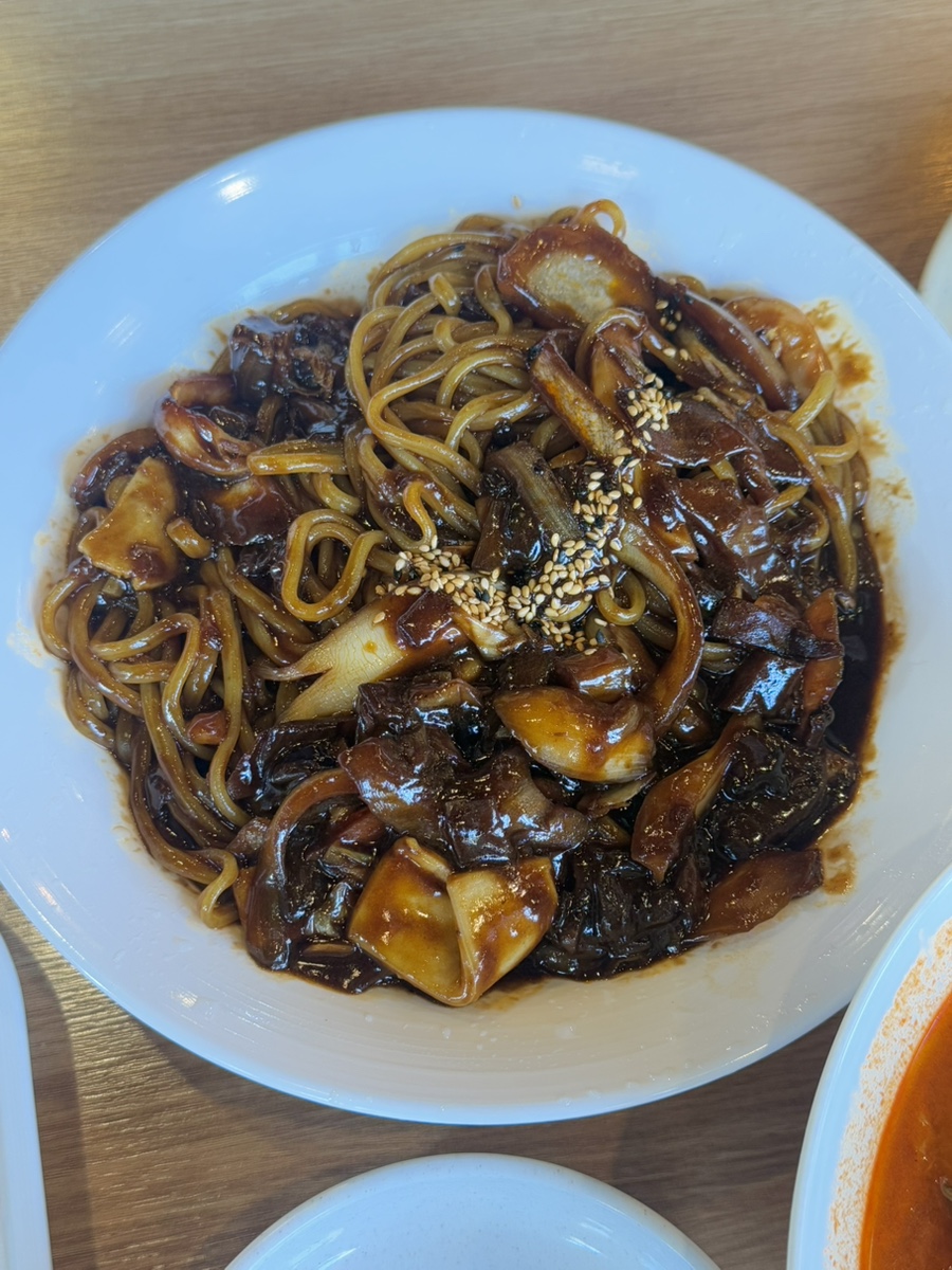 신황후쟁반짜장 이미지