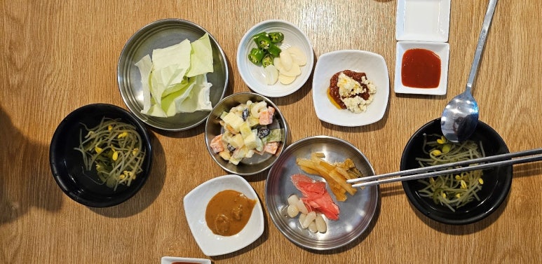 군침도는 숙성회 이미지