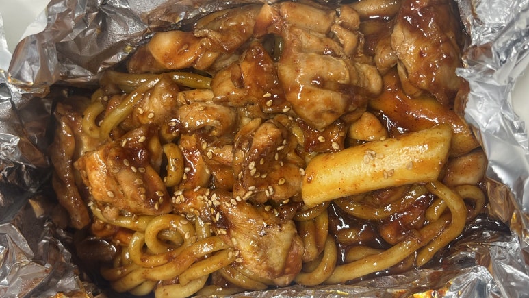 뚱땡이숯불두마리치킨 이미지
