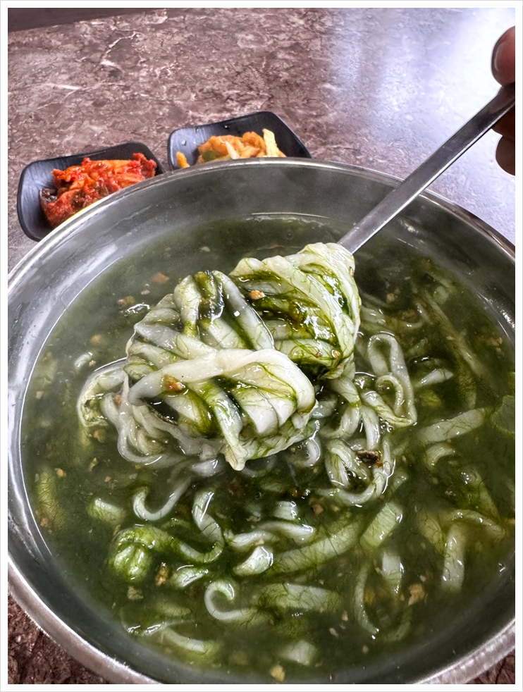 제주보말칼국수 이미지