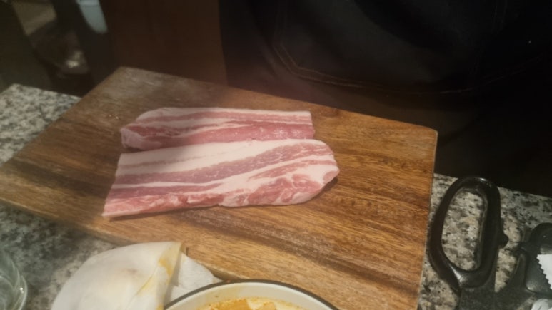 향토 무쇠솥뚜껑구이 이미지