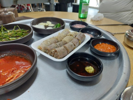 형제돼지 이미지