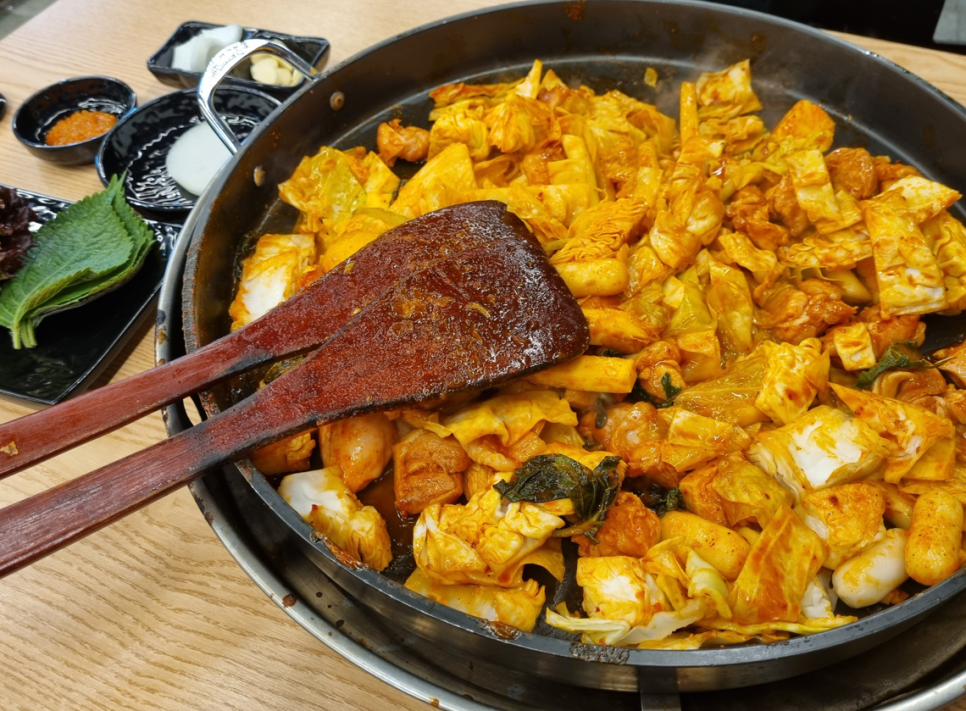 오늘도닭갈비영통경희대점 이미지