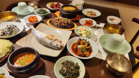 전통한정식 이미지