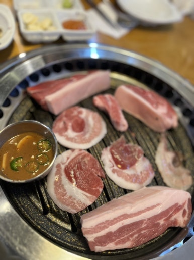 강변흑돼지 이미지
