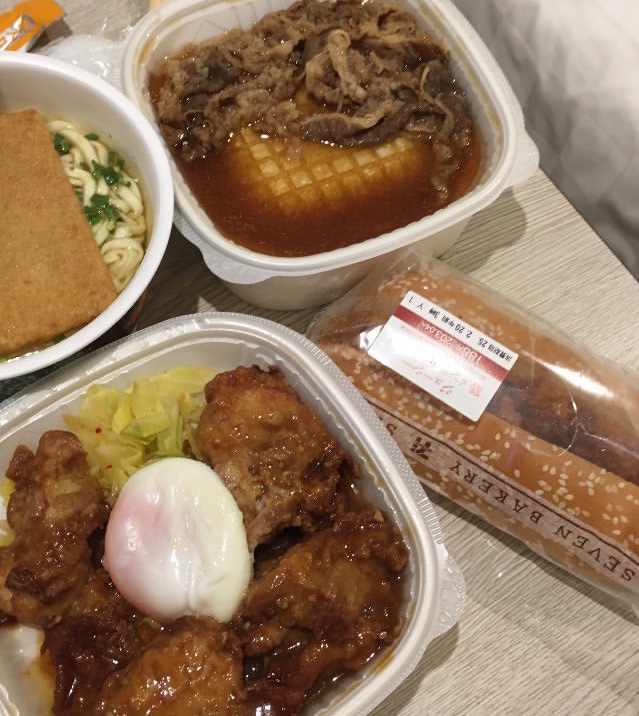 꼬꼬계란덮밥 이미지