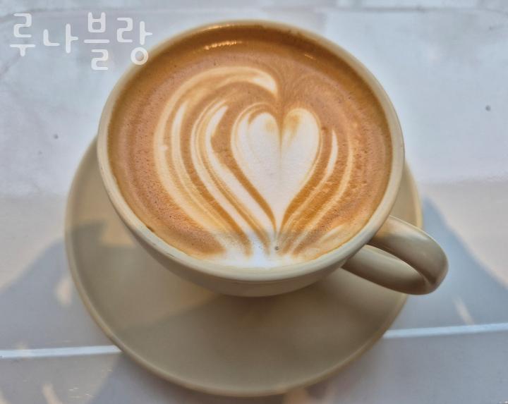 카페루나 이미지
