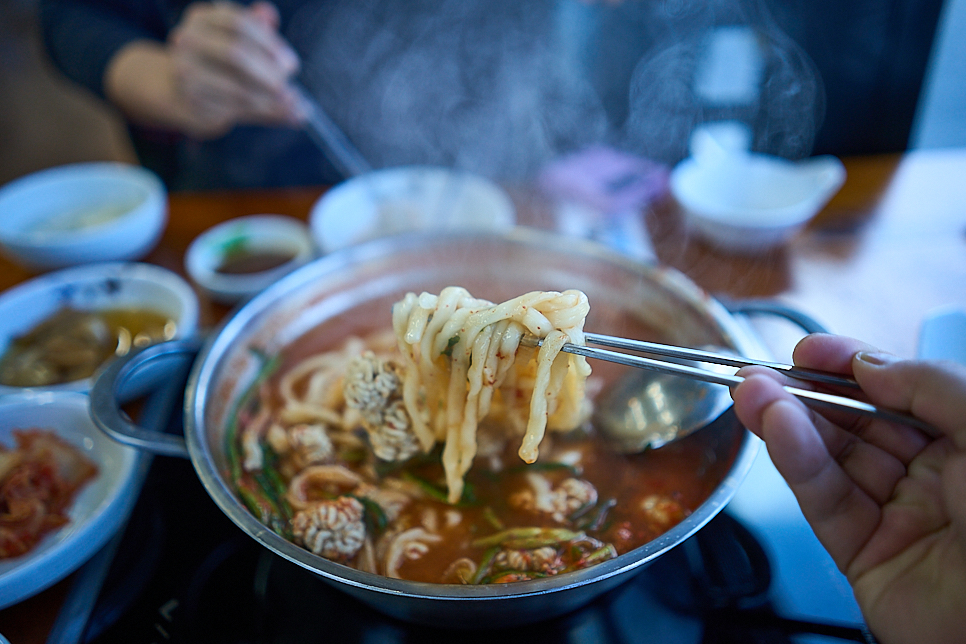 알.고니칼국수 이미지