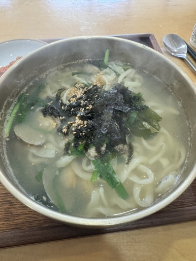 웅이칼국수 이미지