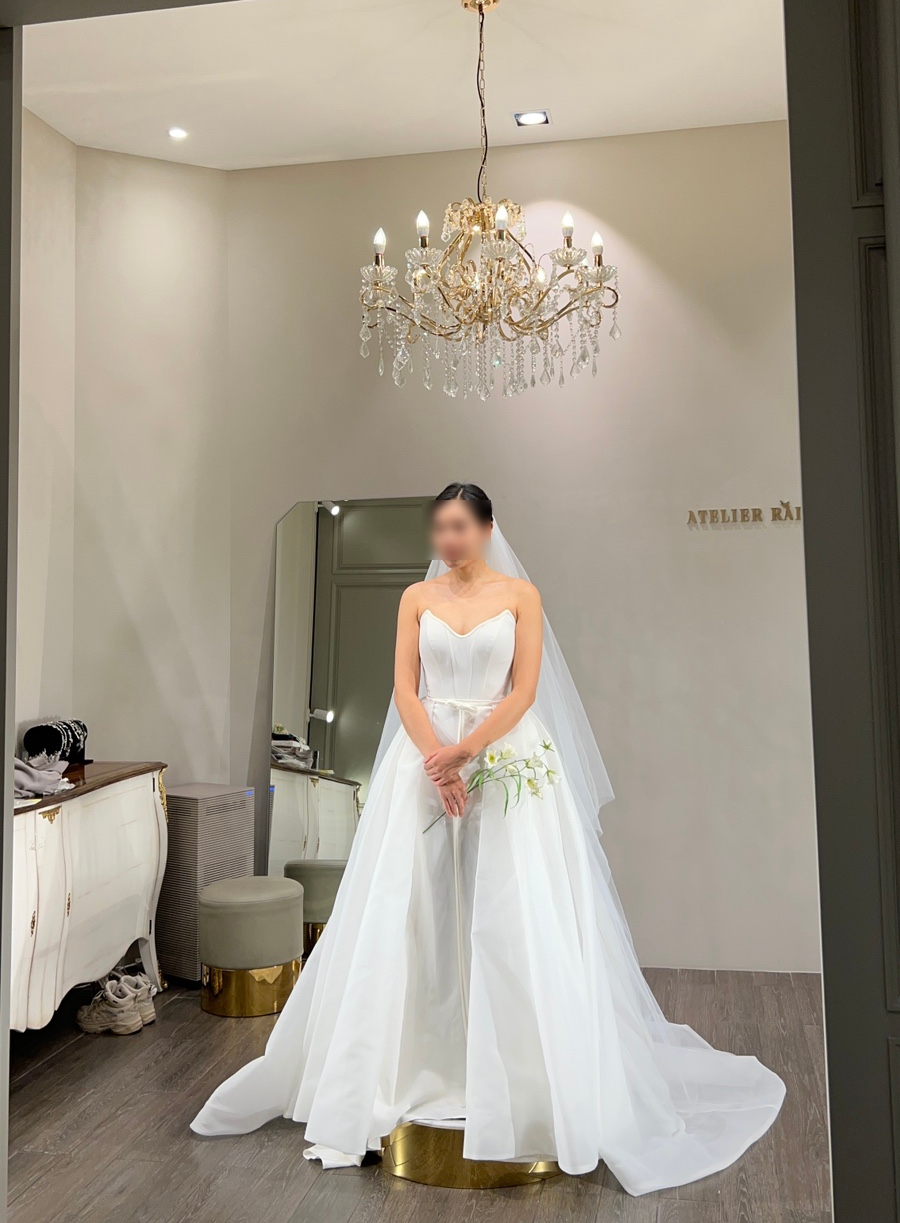 마리스포사앤아뜰리에레이나 이미지