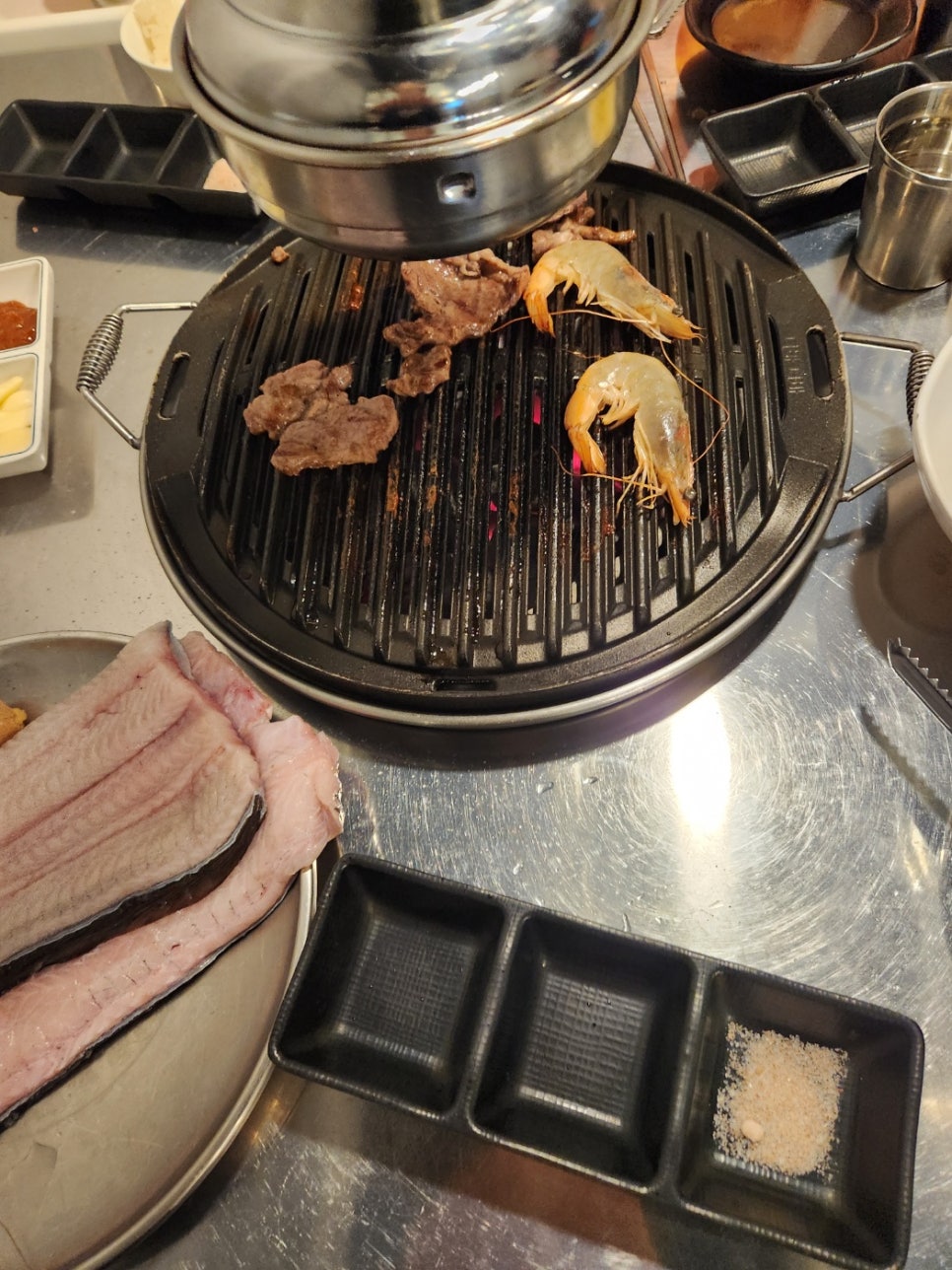 처음본명품민물장어 이미지