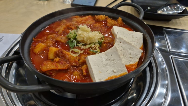 김치찜에 진심 이미지