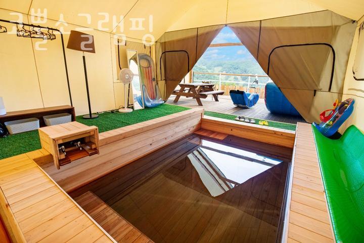 코뿔소글램핑 이미지