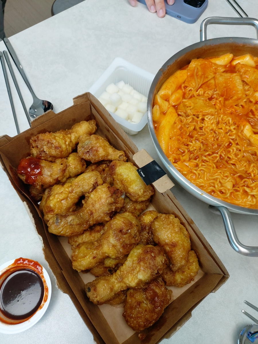 모두랑피자치킨 이미지