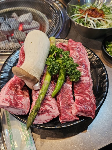 토종한우뭉티기 이미지