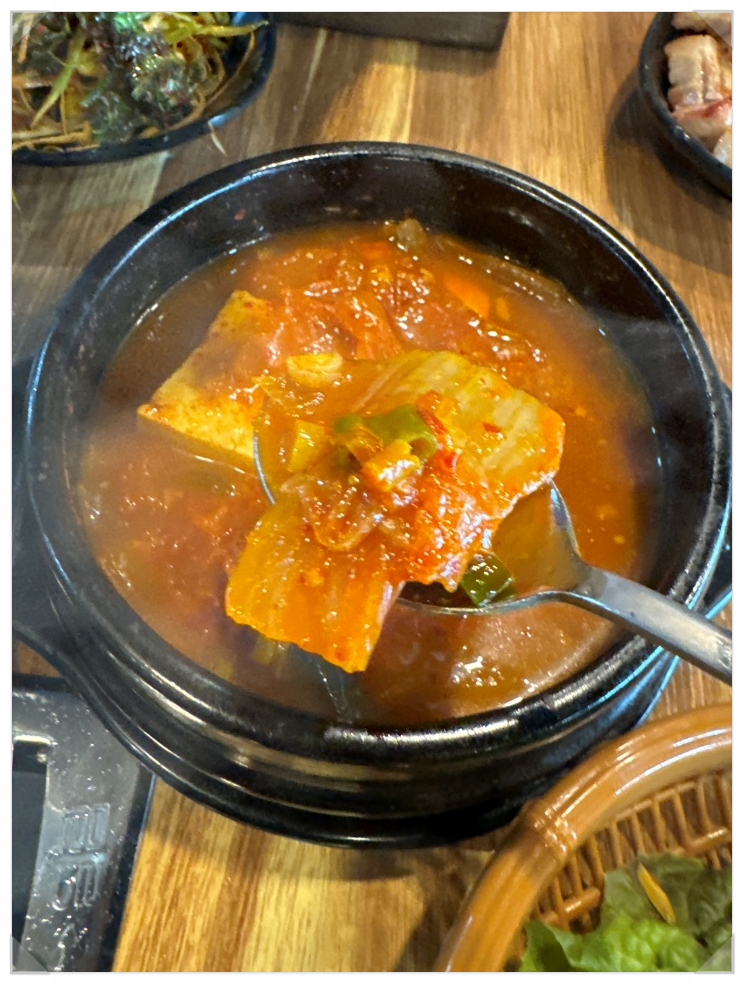 못난이돼지 이미지