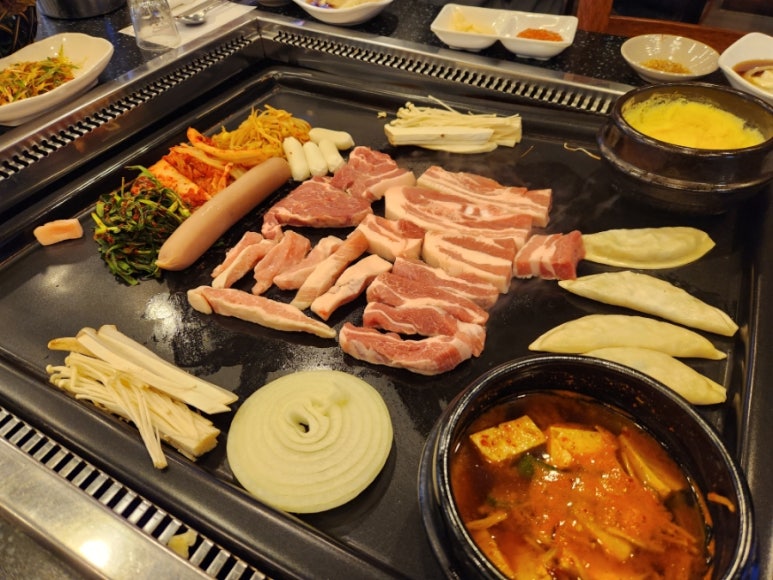 왕돌판구이한판 이미지