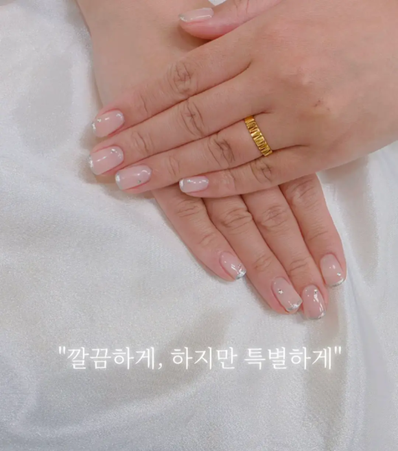 네일톡톡 이미지