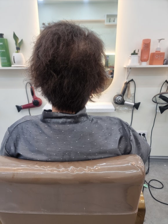 이끌린헤어살롱 이미지