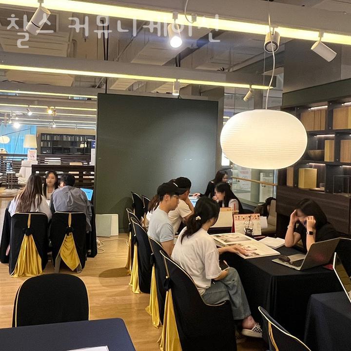 찰스커뮤니케이션 이미지