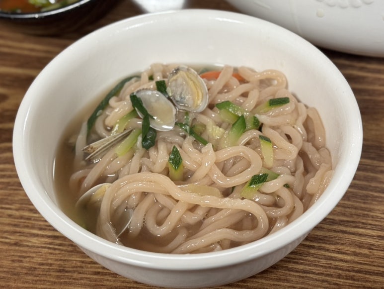 백년초바지락칼국수 이미지