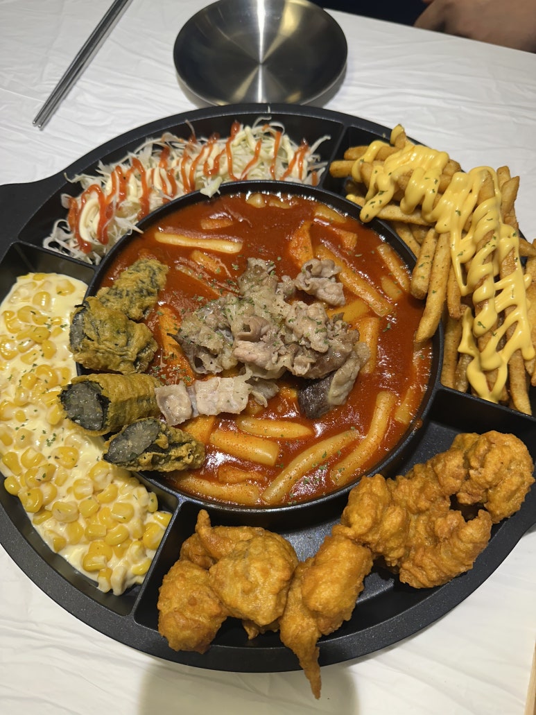 뉴욕야시장 신촌점 이미지