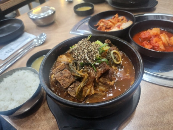 본가왕뼈 감자탕 조치원점 이미지