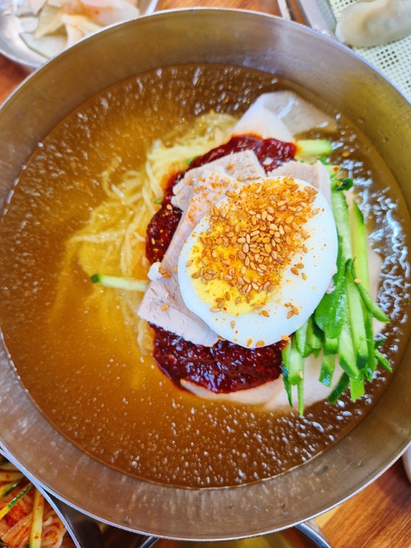 치자밀면 이미지